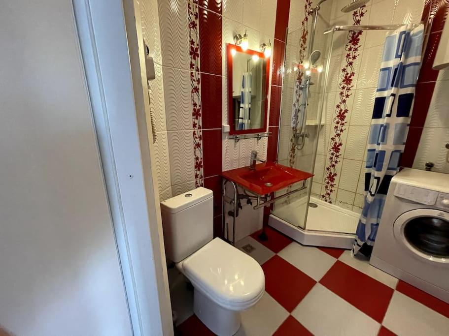 Studio Facultatea De Drept Bukarest Kültér fotó
